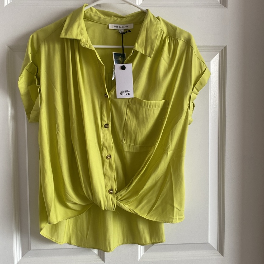 Rose & Olive Bright green Button-Down Shirt